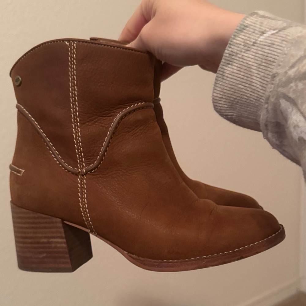 UGG Brown Leather Ankle Boots